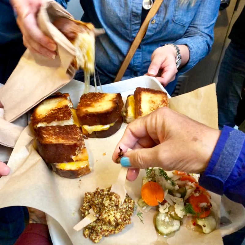 sidewalk food tour of los angeles