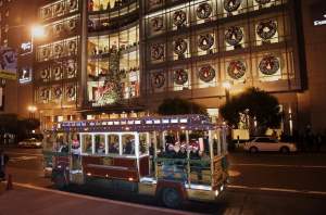 a san francisco cable car