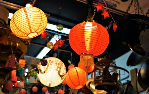 beautiful red and white paper lanterns hanging in chinatown san francisco