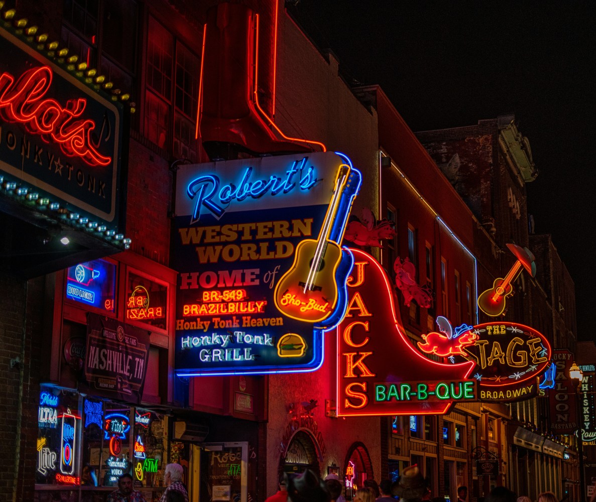 Live music all night long!